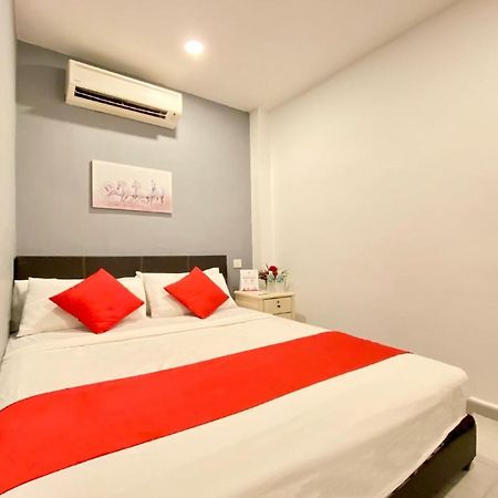 Spot On 90283 Twenty Seven Muntri Ξενοδοχείο Tanjung Bungah  Εξωτερικό φωτογραφία