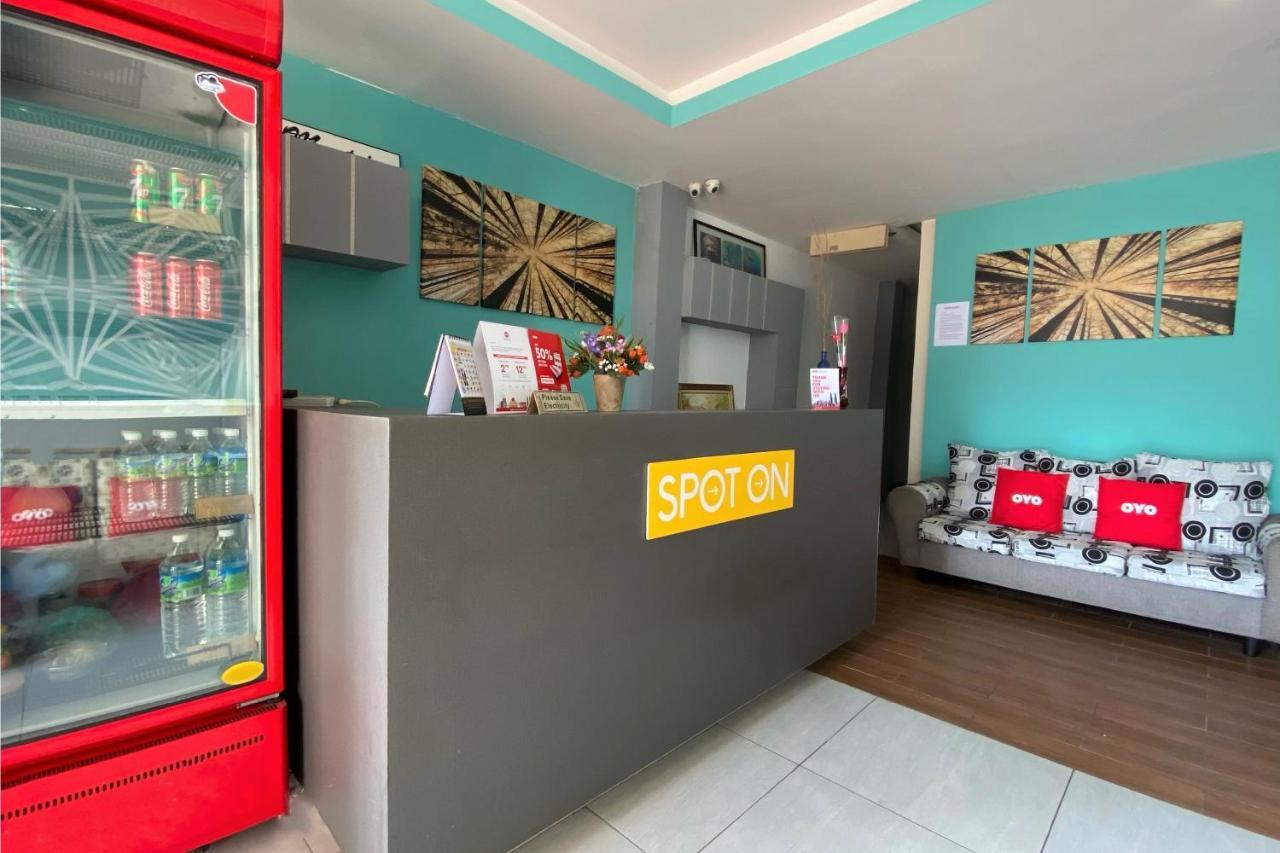 Spot On 90283 Twenty Seven Muntri Ξενοδοχείο Tanjung Bungah  Εξωτερικό φωτογραφία