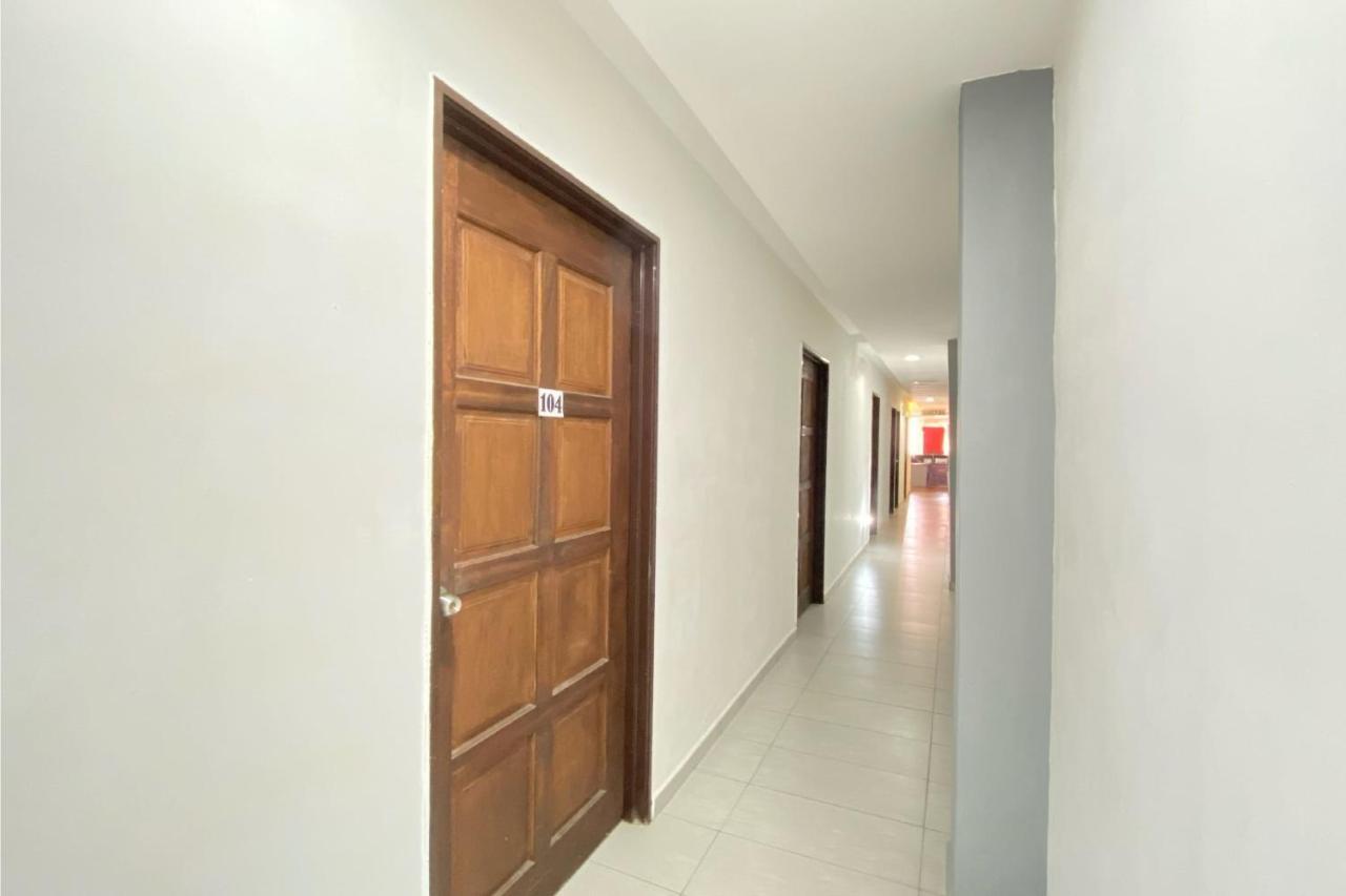 Spot On 90283 Twenty Seven Muntri Ξενοδοχείο Tanjung Bungah  Εξωτερικό φωτογραφία