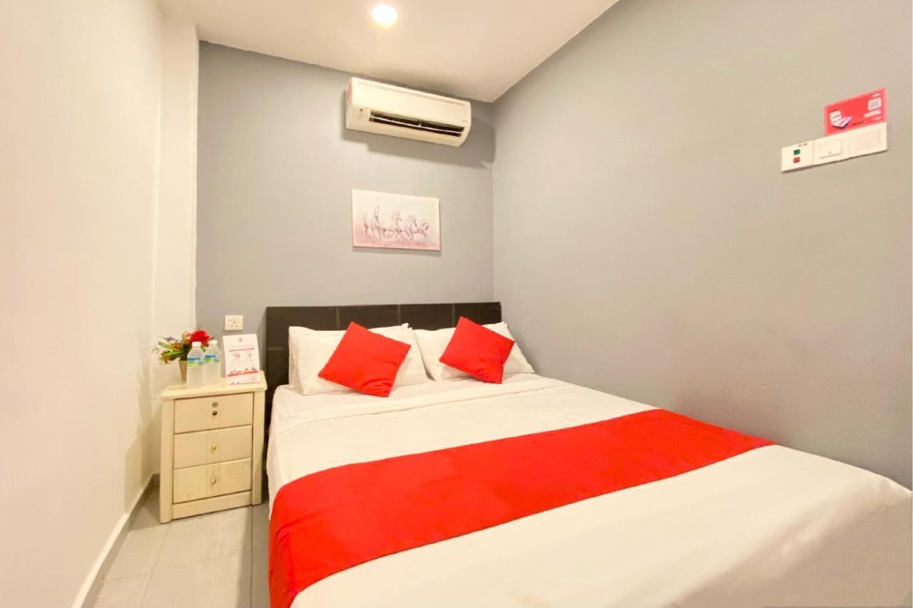 Spot On 90283 Twenty Seven Muntri Ξενοδοχείο Tanjung Bungah  Εξωτερικό φωτογραφία